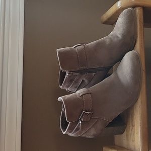 Heeled ankle boots
